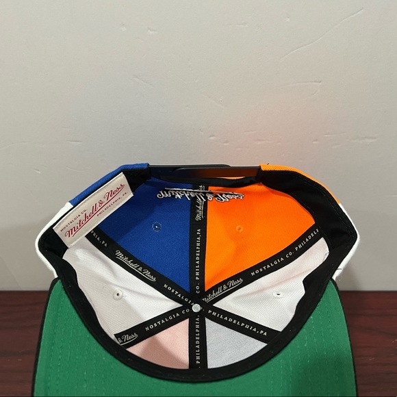 Mitchell & Ness, SnapBack Hat, New York Knicks - Picture 6 of 9